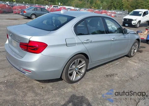 2017 BMW 330I xDrive из США, поврежденный, VIN WBA8D9C52HK677809